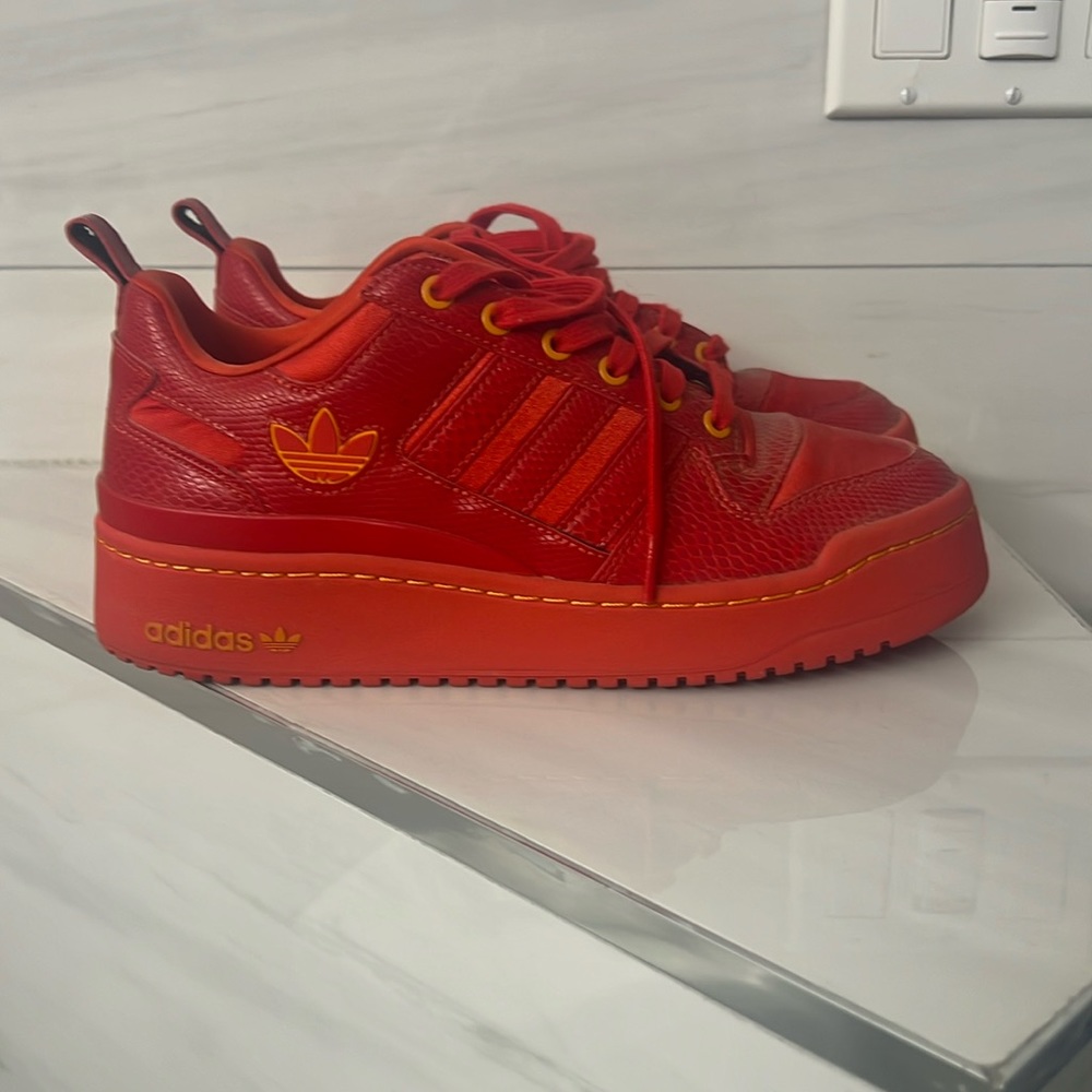 Adidas kicks